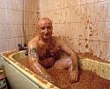 Amusing Pictures ripped from the Net-meet-man-who-turned-his-apartment