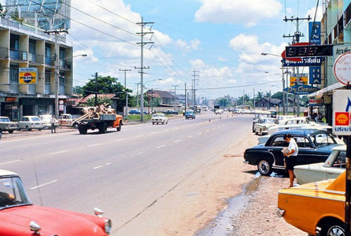 Siam, Thailand &amp; Bangkok Old Photo Thread-phetburi-rd-makkasan-1973-jpg