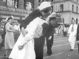 The RIP Famous Person Thread-obit_wwii_kissing_sailor_photo_537976771-jpg