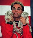 The RIP Famous Person Thread-0_roy-horn-posing-two-new-tiger