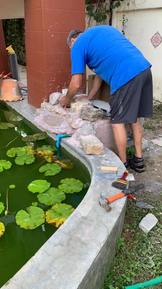 Building a small koi pond waterfall.-water1-jpg