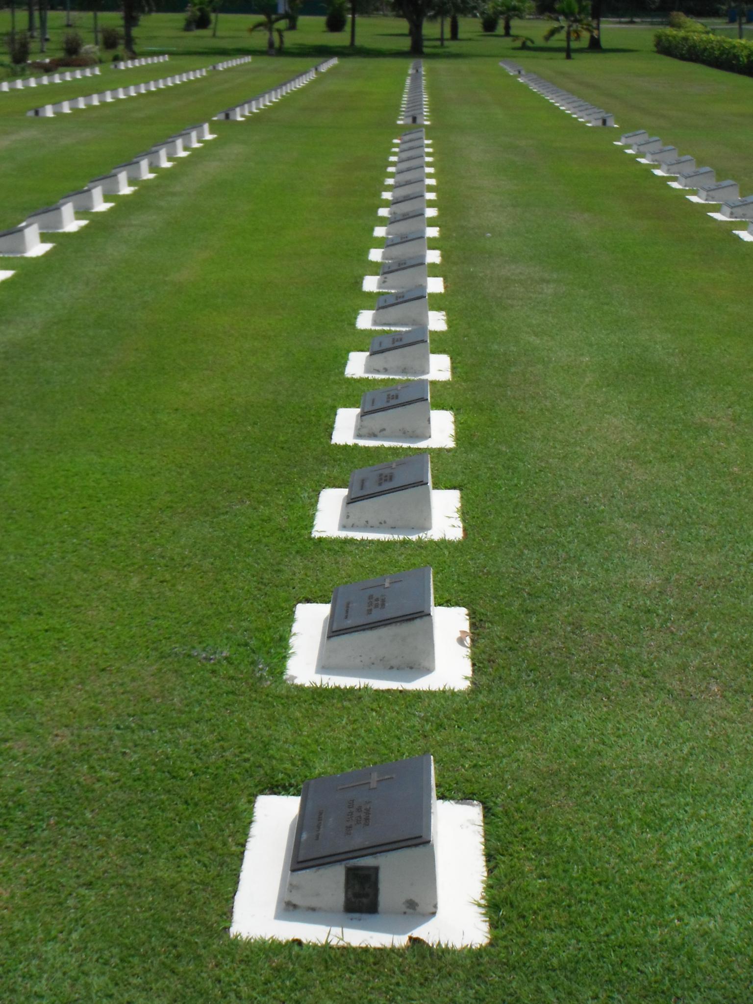A Visit of Labuan War Cemetery-_scf1760-jpg