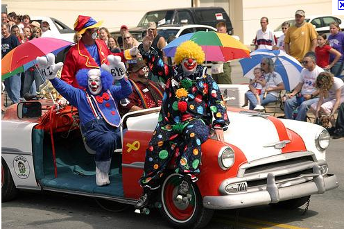 How dangerous is Vladimir Putin?-clown-car-png