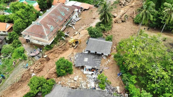 Seven killed, over ten missing in landslide in Phuket-phuket-landslide6-696x392-jpg