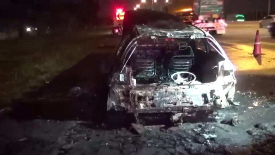 Car bursts into flames as the new owner drives home after buying it-burn1-jpg