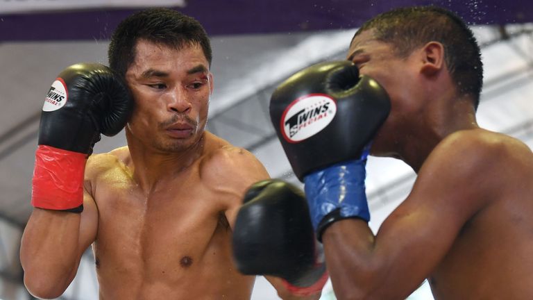 Wanheng Menayothin retires unbeaten in 54 fights: Is boxing's best record a sham?-wa2-jpg