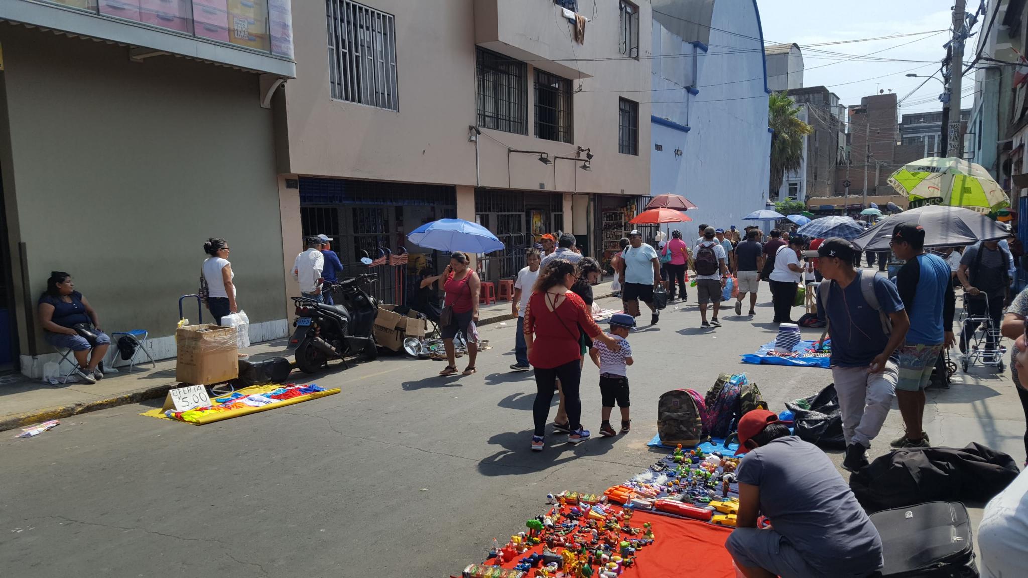 Peru: Lima, Cusco and Machu Picchu-downtown-chaos-jpg