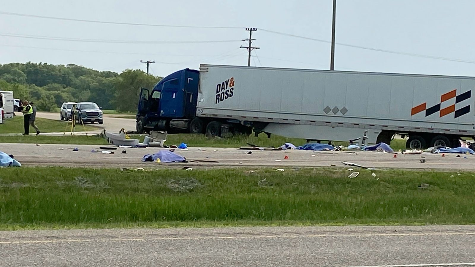 Fifteen dead after bus and lorry collide in rural Canada-skynews-manitoba-canada_6188853-jpg